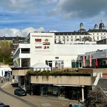 Top Naehe Koeln Dom-Messe, Flughafen, 4 Zimmer, 2 Baeder, Kostenloser Parkplatz Apartman *