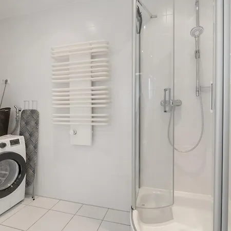 Apartmán Naehe Koeln Dom-messe, Flughafen, 4 Zimmer, 2 Baeder, Kostenloser Parkplatz *