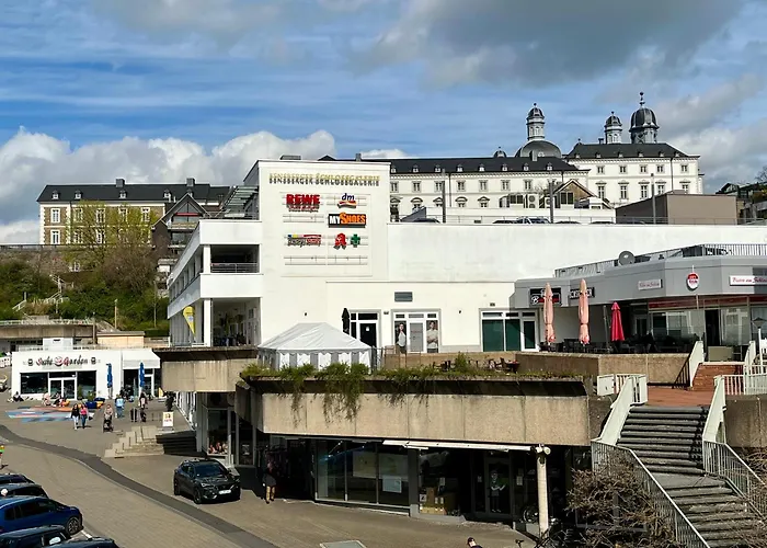 Top Naehe Koeln Dom-Messe, Flughafen, 4 Zimmer, 2 Baeder, Kostenloser Parkplatz Apartman *