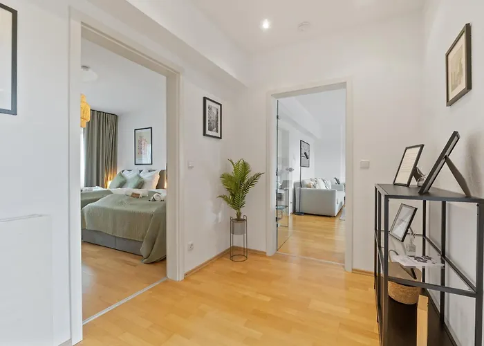 Apartman Top Naehe Koeln Dom-Messe, Flughafen, 4 Zimmer, 2 Baeder, Kostenloser Parkplatz