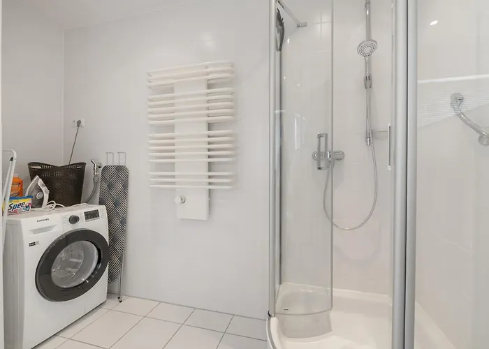 Apartman Top Naehe Koeln Dom-Messe, Flughafen, 4 Zimmer, 2 Baeder, Kostenloser Parkplatz *