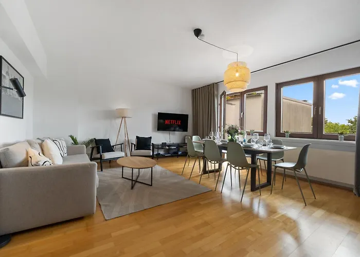 Top Naehe Koeln Dom-Messe, Flughafen, 4 Zimmer, 2 Baeder, Kostenloser Parkplatz *