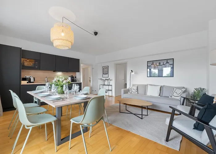 Top Naehe Koeln Dom-Messe, Flughafen, 4 Zimmer, 2 Baeder, Kostenloser Parkplatz * Bergisch Gladbach