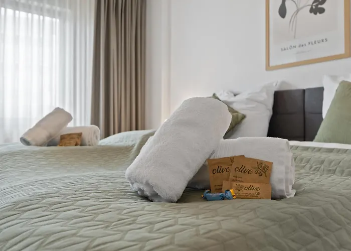 Apartman Top Naehe Koeln Dom-Messe, Flughafen, 4 Zimmer, 2 Baeder, Kostenloser Parkplatz *