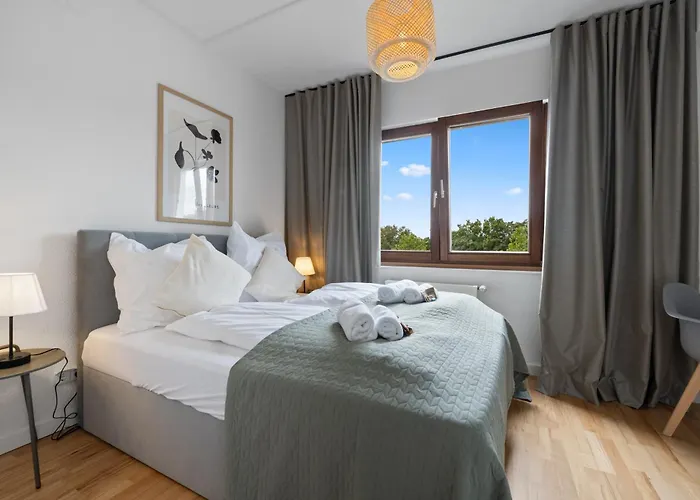 Top Naehe Koeln Dom-Messe, Flughafen, 4 Zimmer, 2 Baeder, Kostenloser Parkplatz Apartman