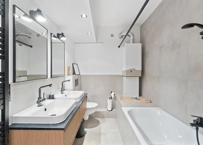 Top Naehe Koeln Dom-Messe, Flughafen, 4 Zimmer, 2 Baeder, Kostenloser Parkplatz Lejlighed Bergisch Gladbach