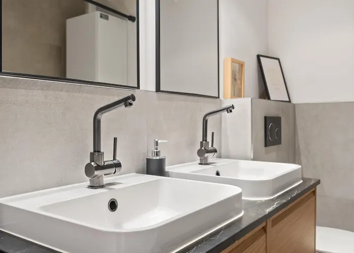 Top Naehe Koeln Dom-Messe, Flughafen, 4 Zimmer, 2 Baeder, Kostenloser Parkplatz * Bergisch Gladbach