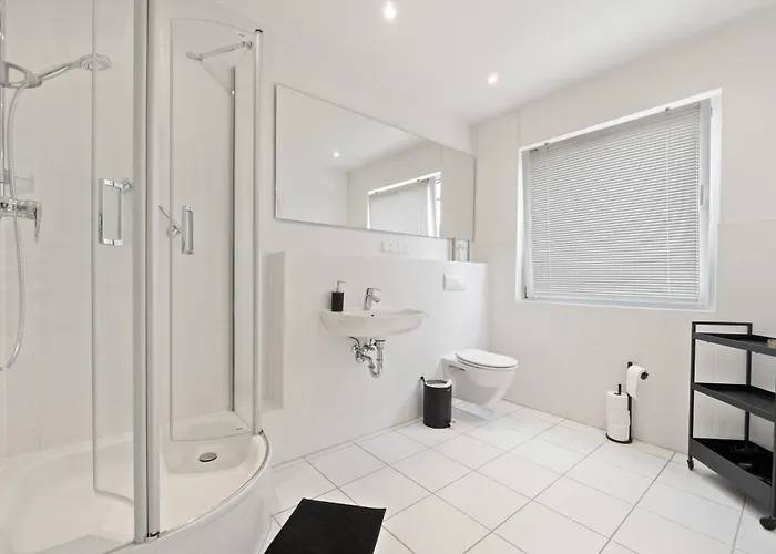 Top Naehe Koeln Dom-Messe, Flughafen, 4 Zimmer, 2 Baeder, Kostenloser Parkplatz Lejlighed *