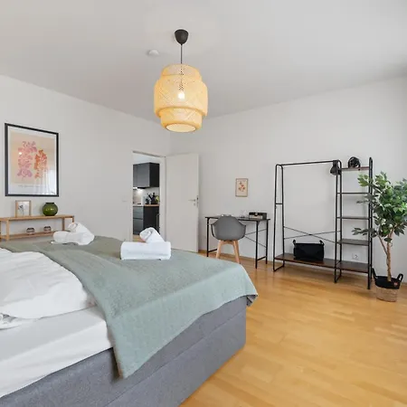 *top* Grosse, Moderne & Zentrale 3 Schlafzimmer - Naehe Zu Koeln: Dom, Messe, Flughafen, Lanxess-arena *