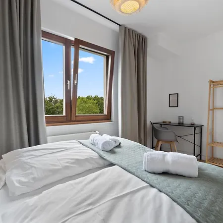 *top* Grosse, Moderne & Zentrale 3 Schlafzimmer - Naehe Zu Koeln: Dom, Messe, Flughafen, Lanxess-arena Apartment Bergisch Gladbach
