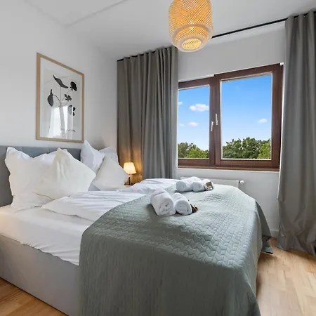*top* Grosse, Moderne & Zentrale 3 Schlafzimmer - Naehe Zu Koeln: Dom, Messe, Flughafen, Lanxess-arena Apartment