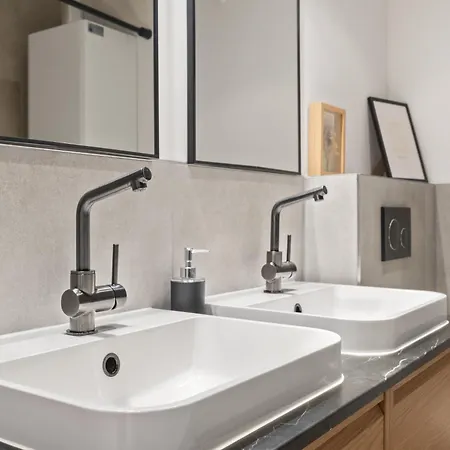 *top* Grosse, Moderne & Zentrale 3 Schlafzimmer - Naehe Zu Koeln: Dom, Messe, Flughafen, Lanxess-arena * Bergisch Gladbach